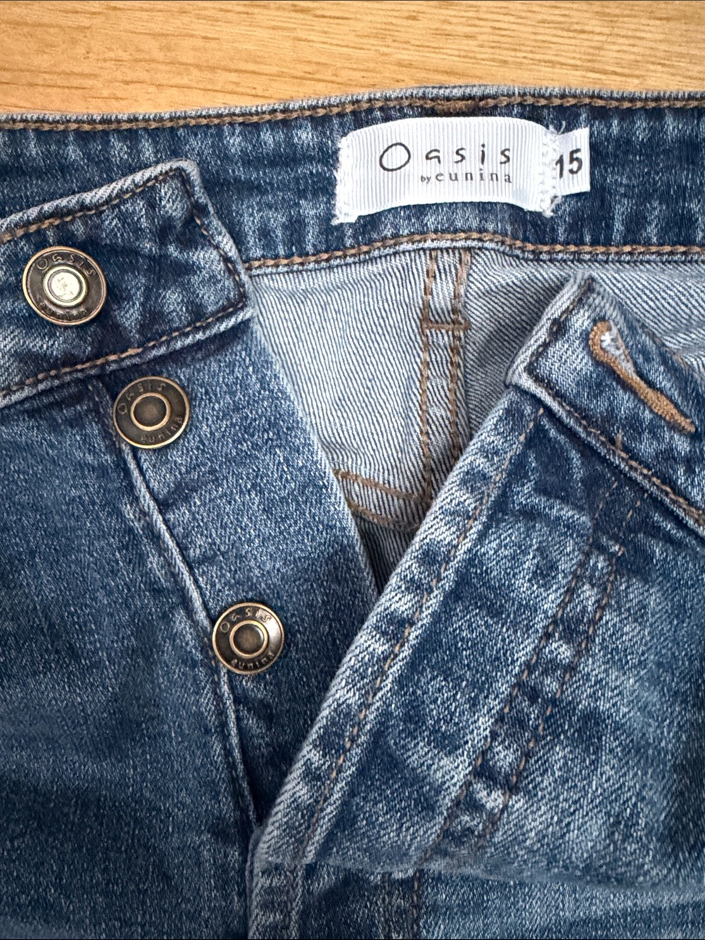 Oasis Women's Distressed Medium Blue Boyfriend Jeans - Picture 2 of 4
